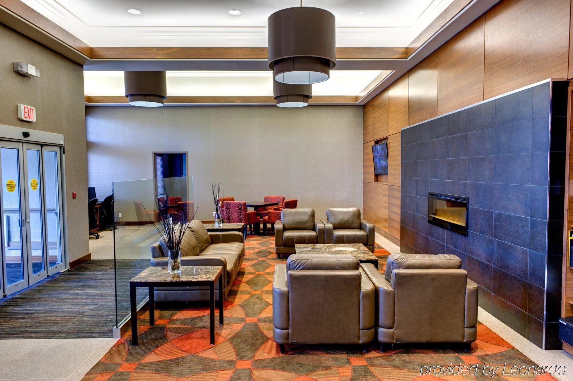 Radisson Hotel & Suites Fort Mcmurray Eksteriør billede