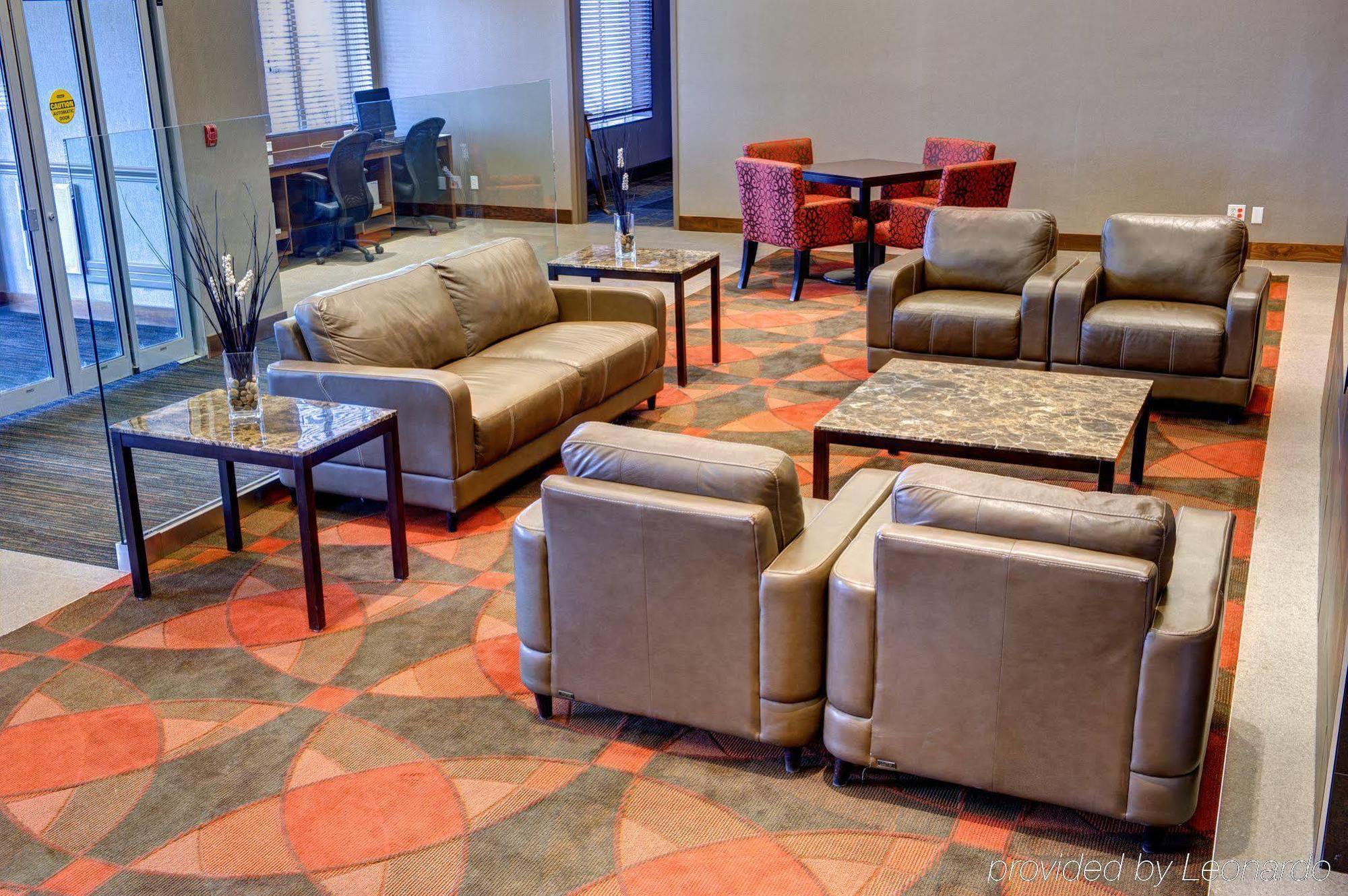 Radisson Hotel & Suites Fort Mcmurray Eksteriør billede